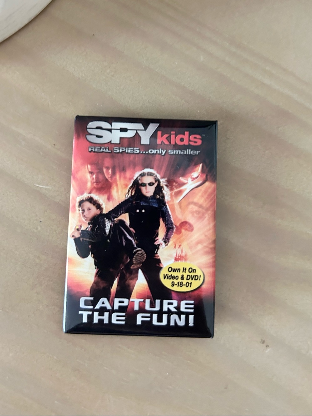 Y2K Spy Kids Promo Pin Button 2001 Movie Collectible
